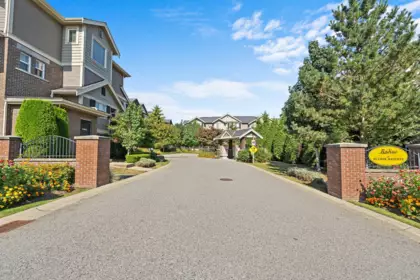 44 20831 70 Avenue, Langley, BC, Langley — Townhouse for sale
