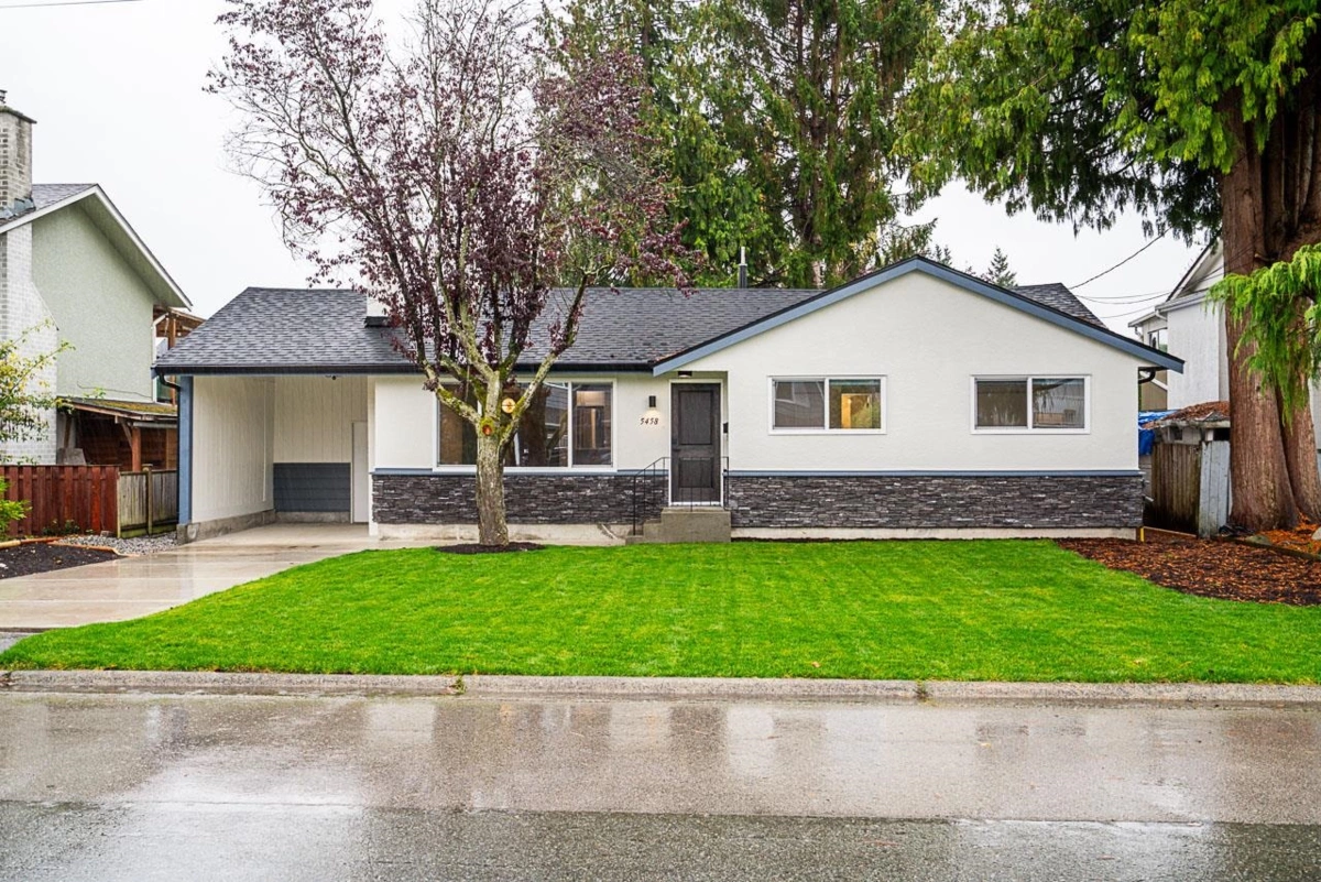 Exterior Front Photo of 5458 Chestnut Crescent, Delta, BC