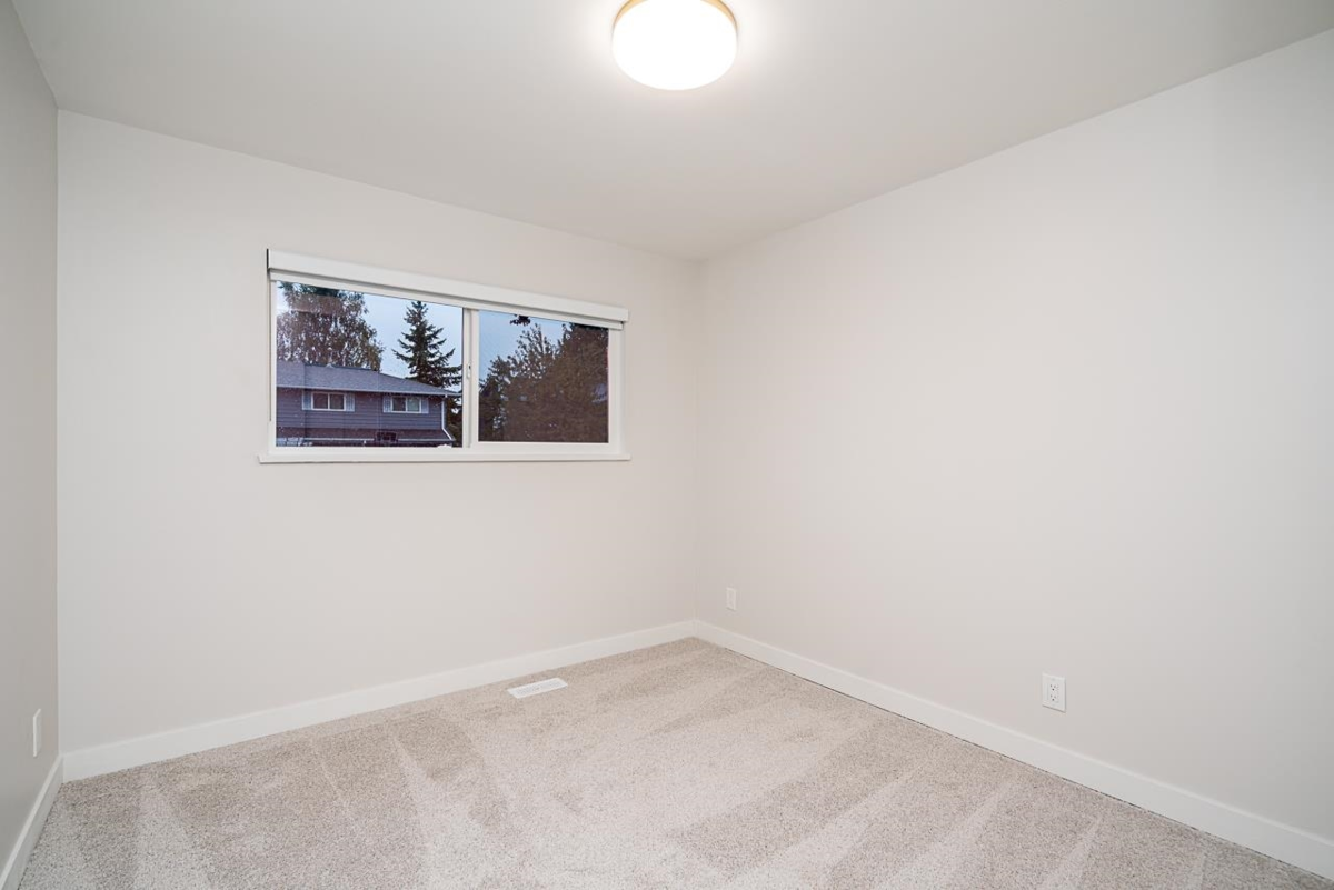 Hallway Photo of 5458 Chestnut Crescent, Delta, BC