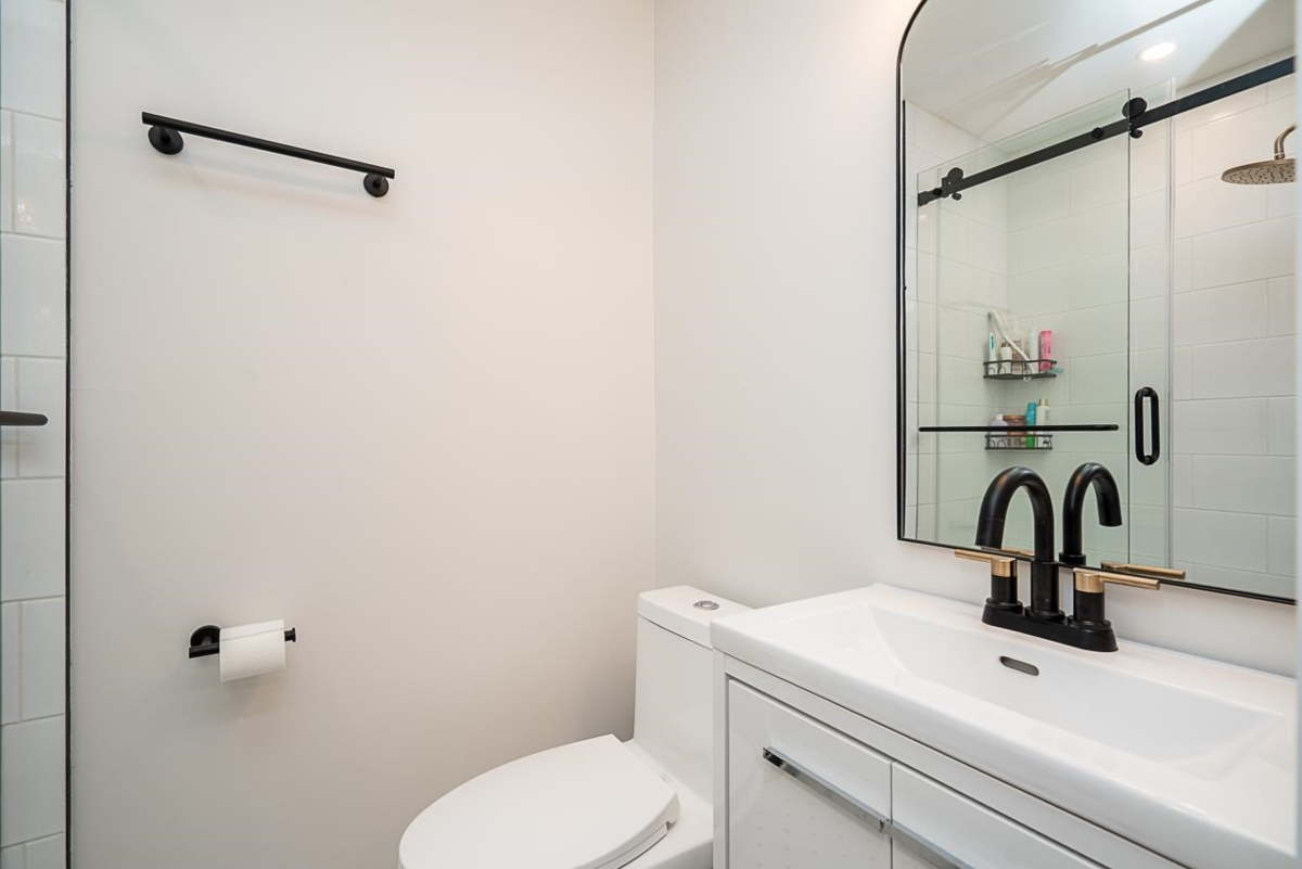 Mudroom Photo of 5458 Chestnut Crescent, Delta, BC