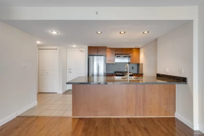 1707 9188 Hemlock Drive, Richmond, BC, Richmond — Apartment/Condo for sale