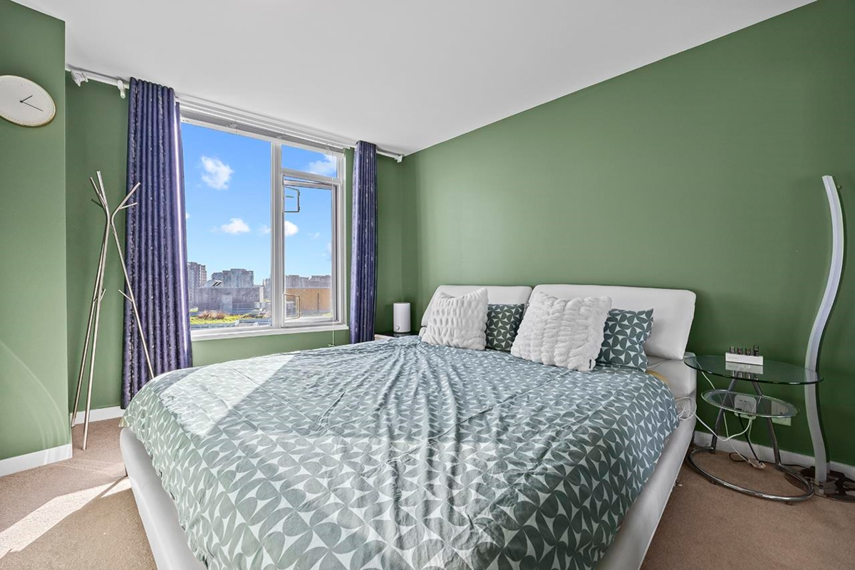 Bedroom 3 Photo of 1007 7708 Alderbridge Way, Richmond, BC