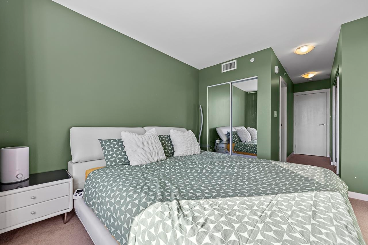 Bedroom 4 Photo of 1007 7708 Alderbridge Way, Richmond, BC