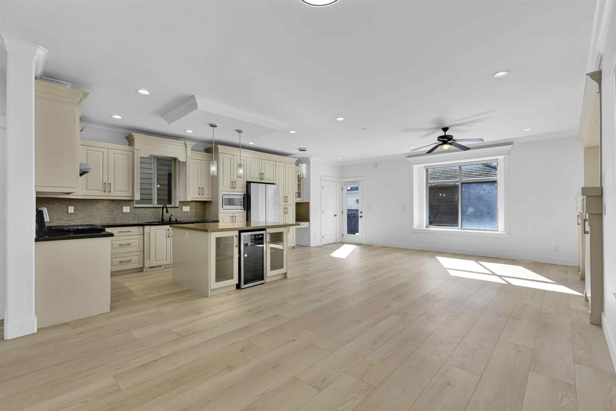 Kitchen Photo of 14636 36a Avenue, Surrey, BC