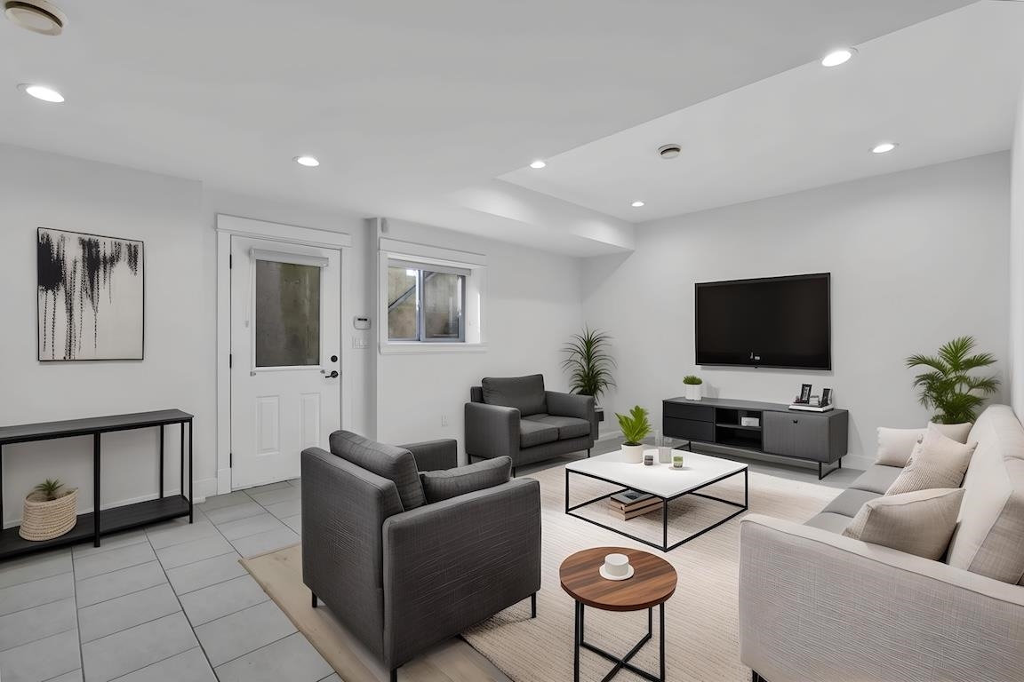 Loft / Bonus Room Photo of 14636 36a Avenue, Surrey, BC