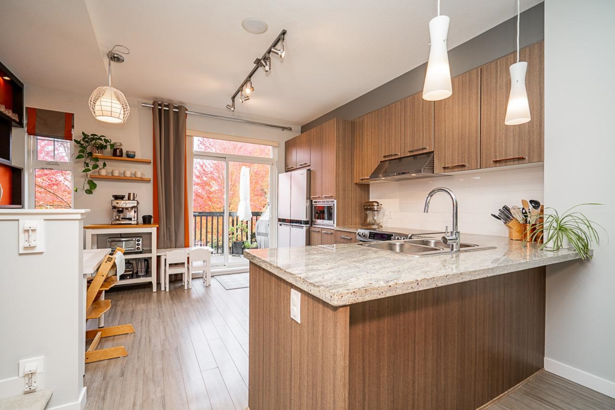 Breakfast Nook Photo of 3 1338 Hames Crescent, Coquitlam, BC