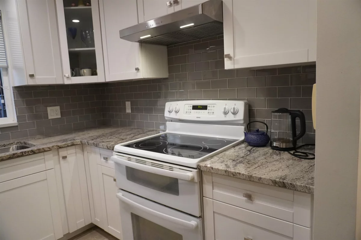 Primary Bathroom Photo of 106 1868 E 11th Avenue, Vancouver, BC