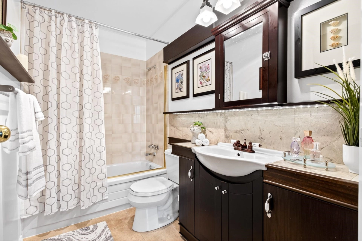 Front Yard Photo of 19 1200 Brunette Avenue, Coquitlam, BC