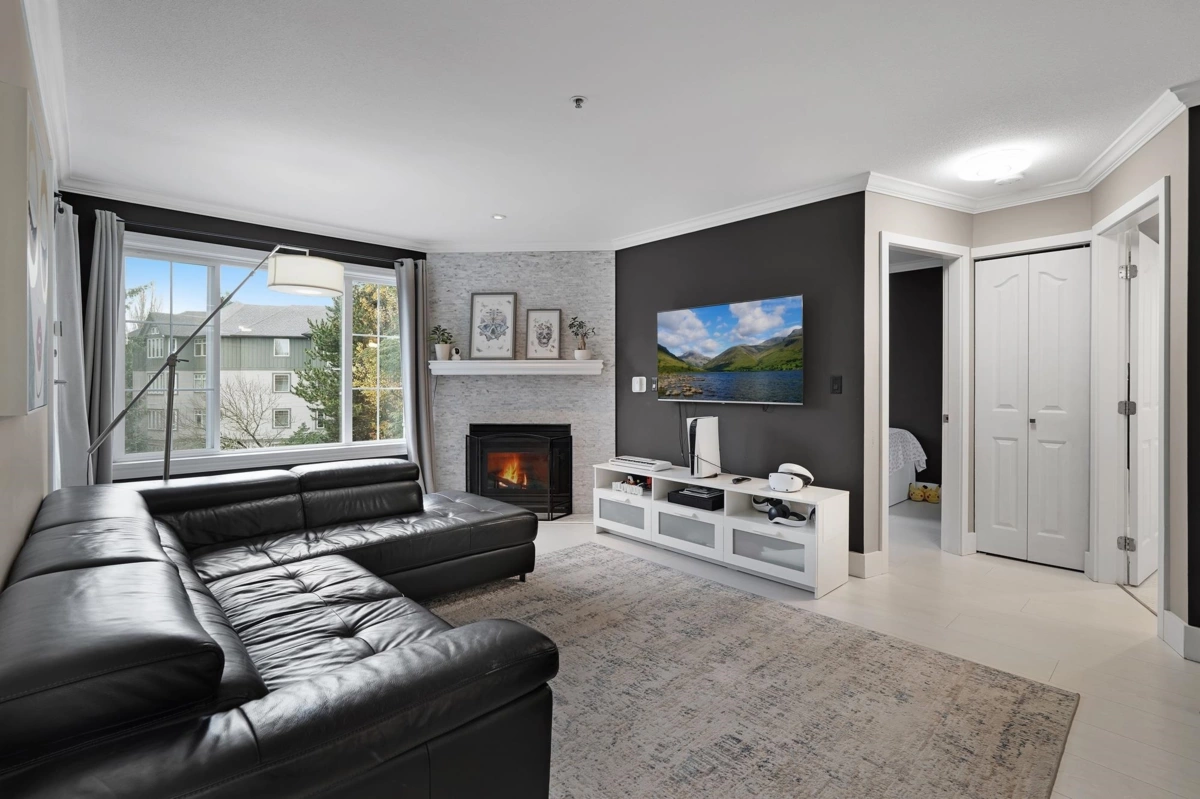 Living Room Photo of 303 5465 201 Street, Langley, BC