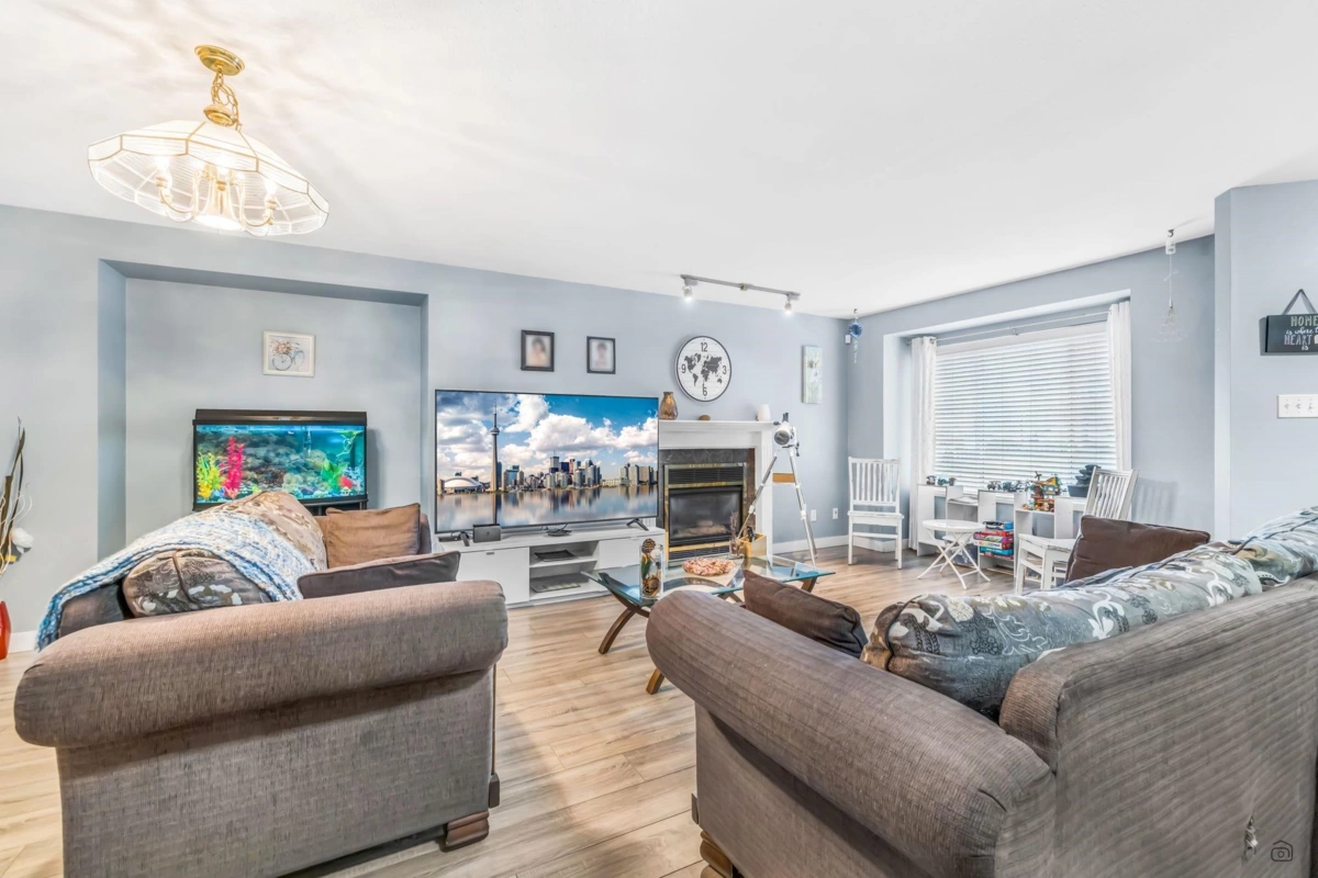 Kitchen Photo of 144 3080 Townline Road, Abbotsford, BC