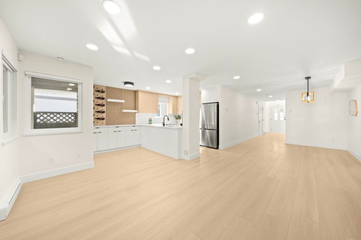 Dining Area Photo of 13 11950 232 Street, Maple Ridge, BC