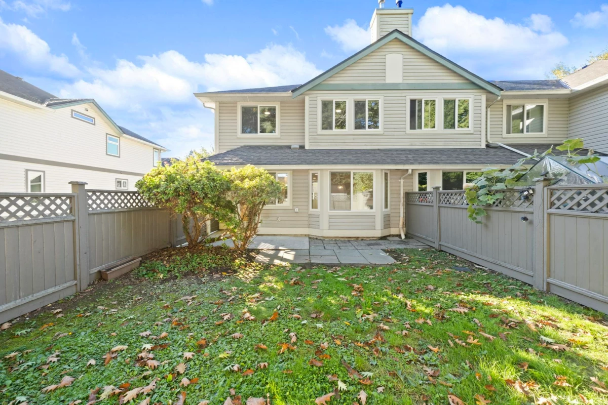 Front Yard Photo of 13 11950 232 Street, Maple Ridge, BC