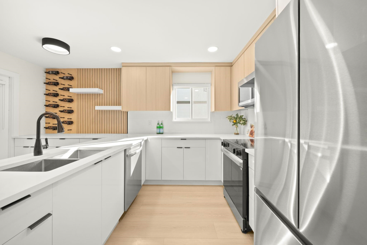 Living Room Photo of 13 11950 232 Street, Maple Ridge, BC