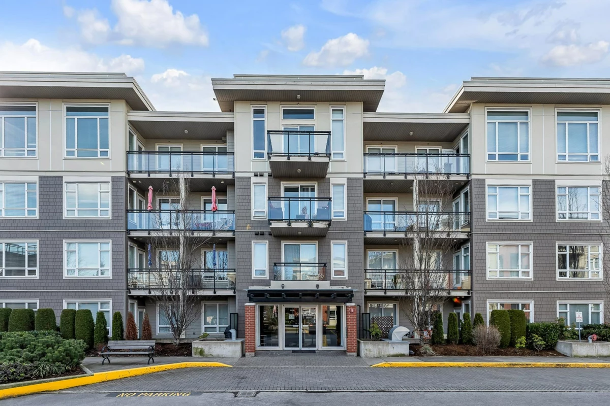 Exterior Front Photo of A217 20211 66 Avenue, Langley, BC