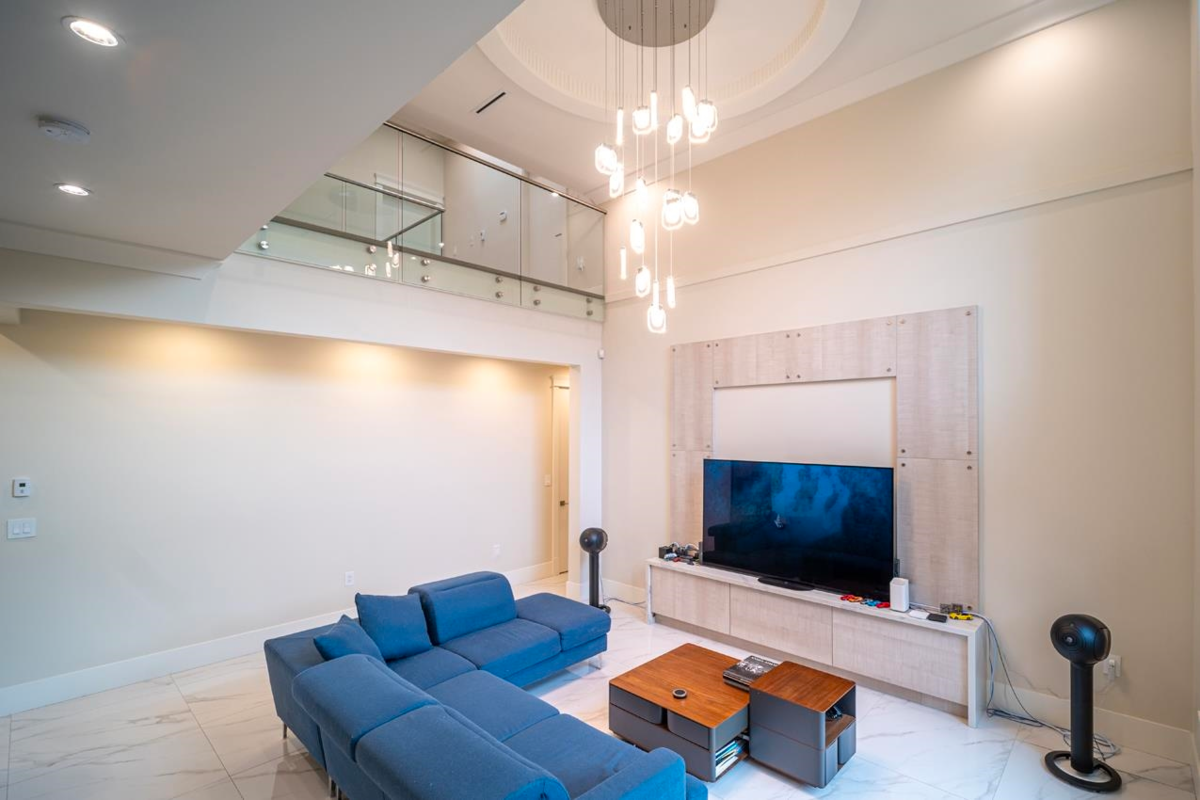 Family Room Photo of 7860 Thormanby Crescent, Richmond, BC