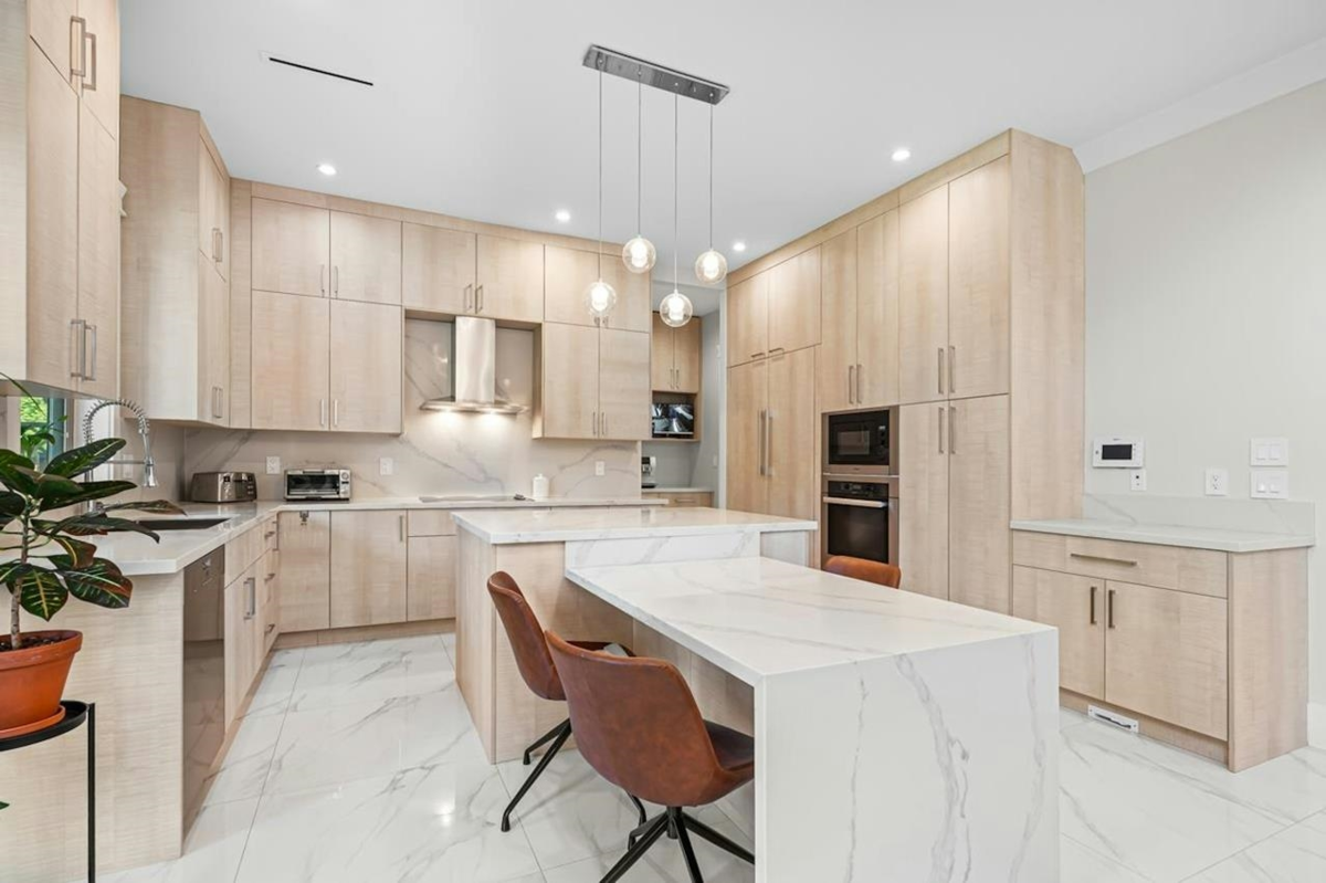 Kitchen Photo of 7860 Thormanby Crescent, Richmond, BC
