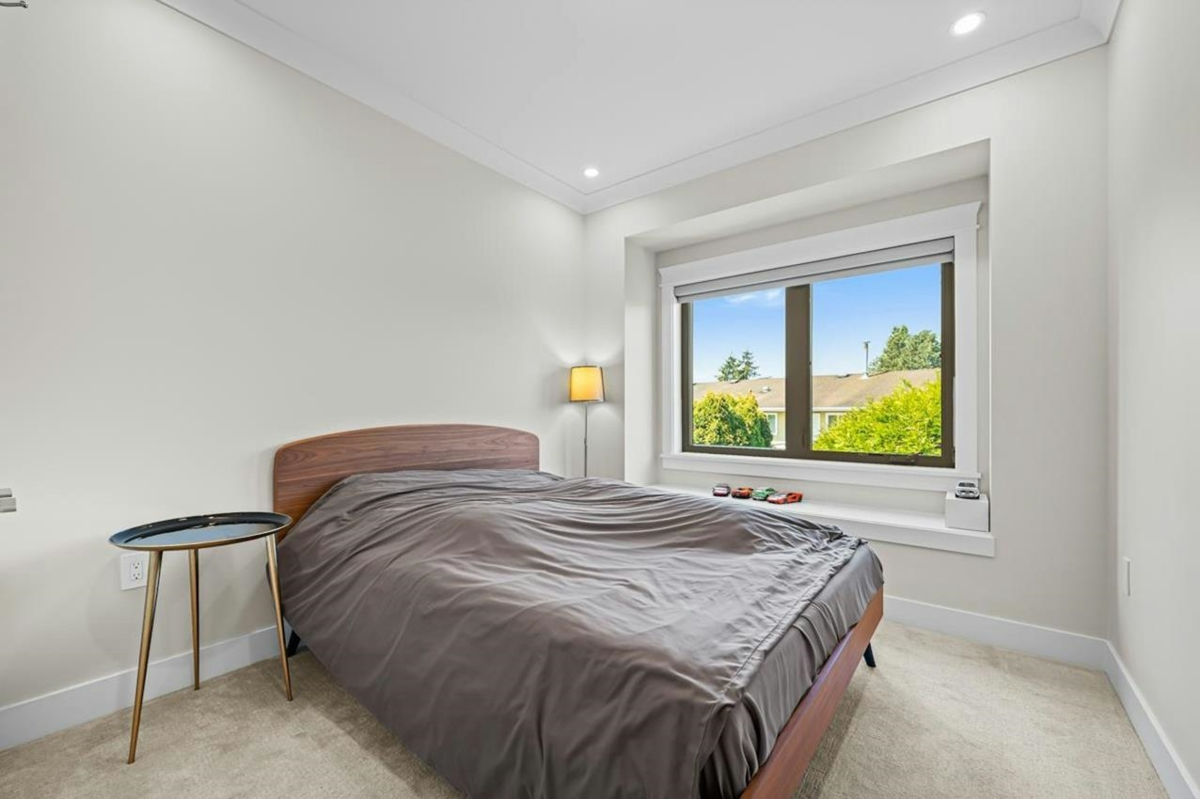 Walk-In Closet Photo of 7860 Thormanby Crescent, Richmond, BC