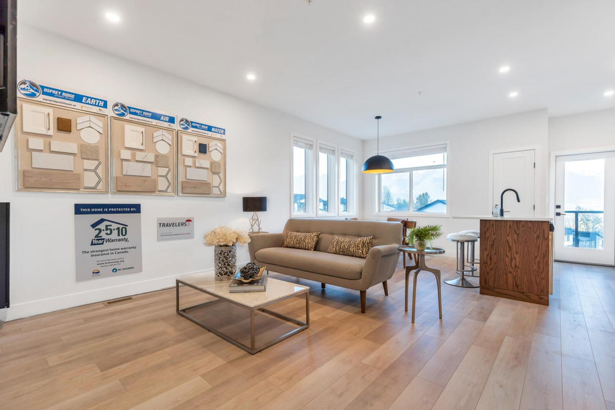 Breakfast Nook Photo of 25 43998 Chilliwack Mountain Road, Chilliwack, BC