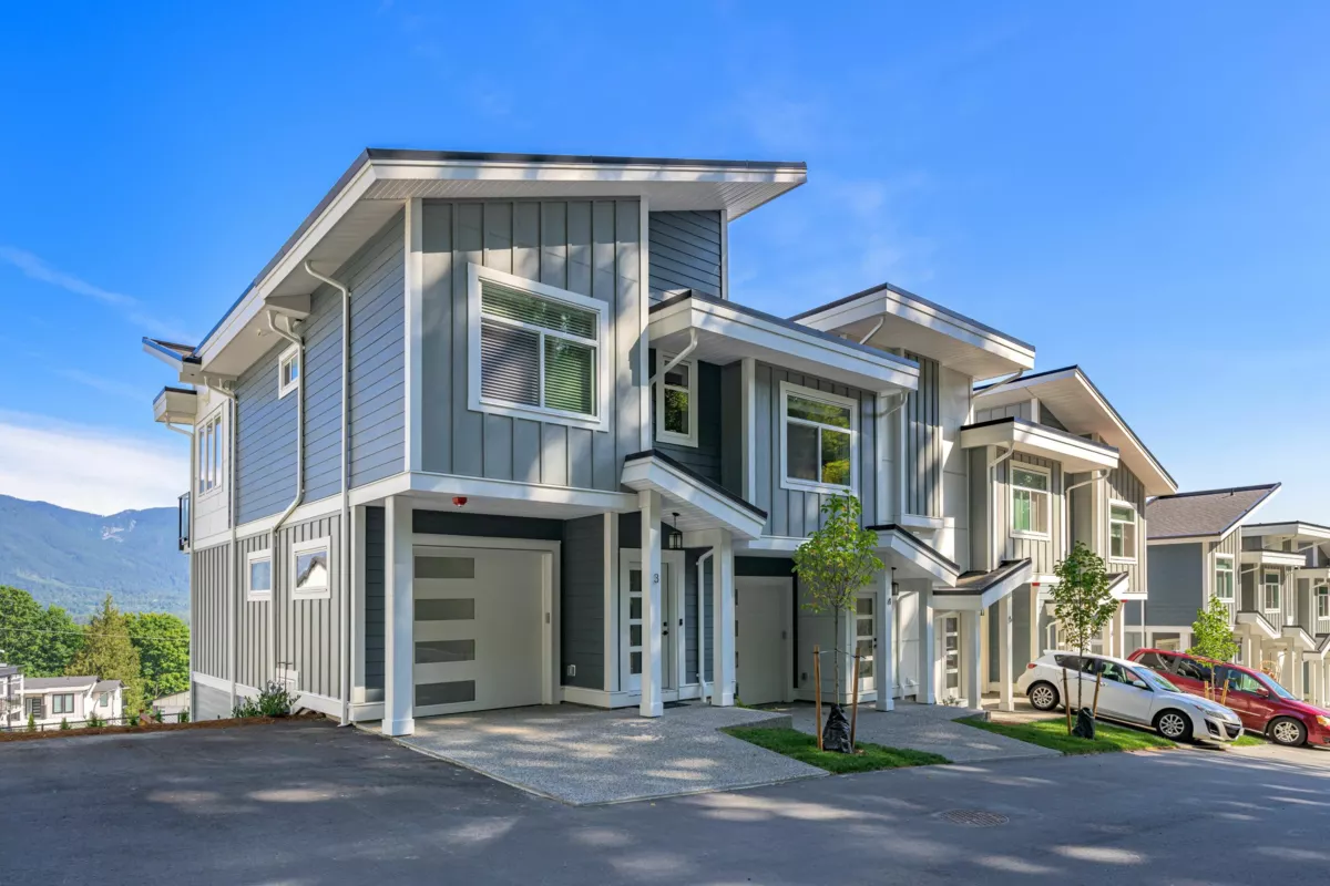 Exterior Rear Photo of 25 43998 Chilliwack Mountain Road, Chilliwack, BC
