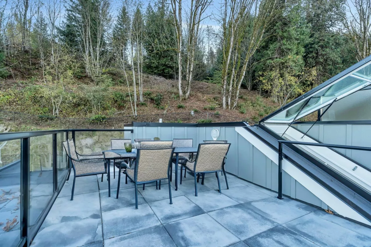 Hot Tub / Spa Photo of 25 43998 Chilliwack Mountain Road, Chilliwack, BC