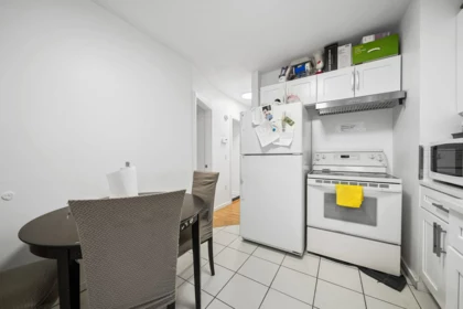 Kitchen Island Photo of 2316 Nanaimo Street, Vancouver, BC