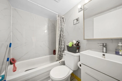 Powder Room Photo of 2316 Nanaimo Street, Vancouver, BC