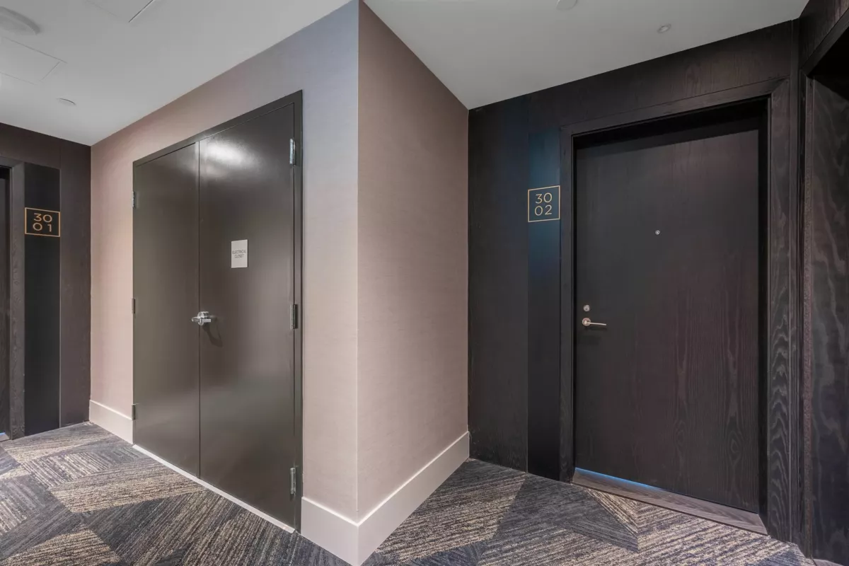 Front Yard Photo of 3002 1500 Fern Street, North Vancouver, BC