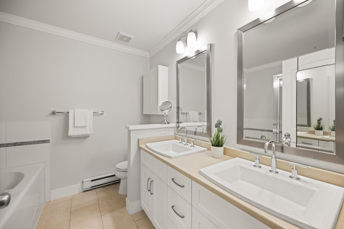 Garage Interior Photo of 6 15454 32 Avenue, Surrey, BC