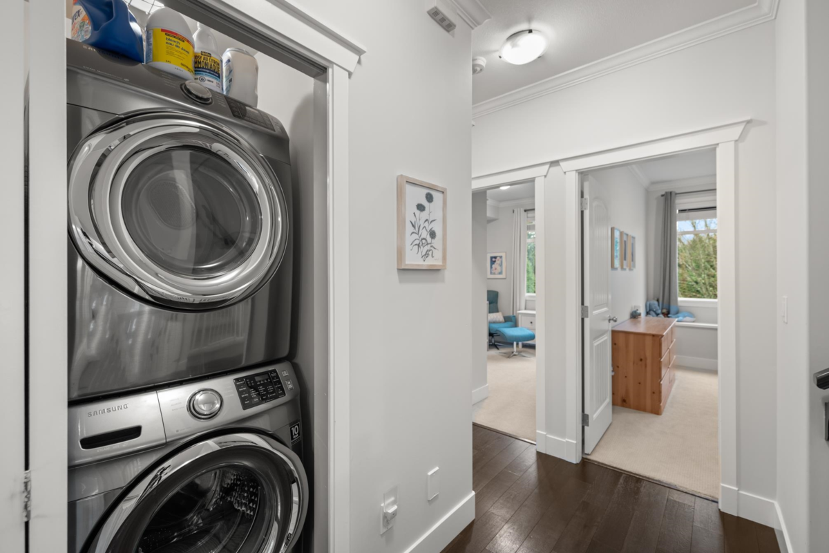 Guest Bathroom Photo of 6 15454 32 Avenue, Surrey, BC