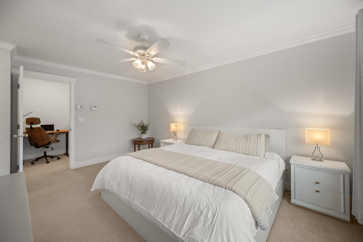 Hallway Photo of 6 15454 32 Avenue, Surrey, BC