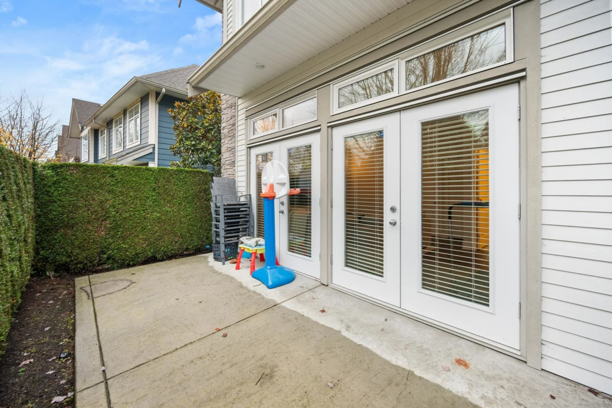 Outdoor Kitchen Photo of 6 15454 32 Avenue, Surrey, BC