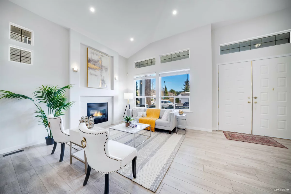 Breakfast Nook Photo of 1911 140a Street, Surrey, BC