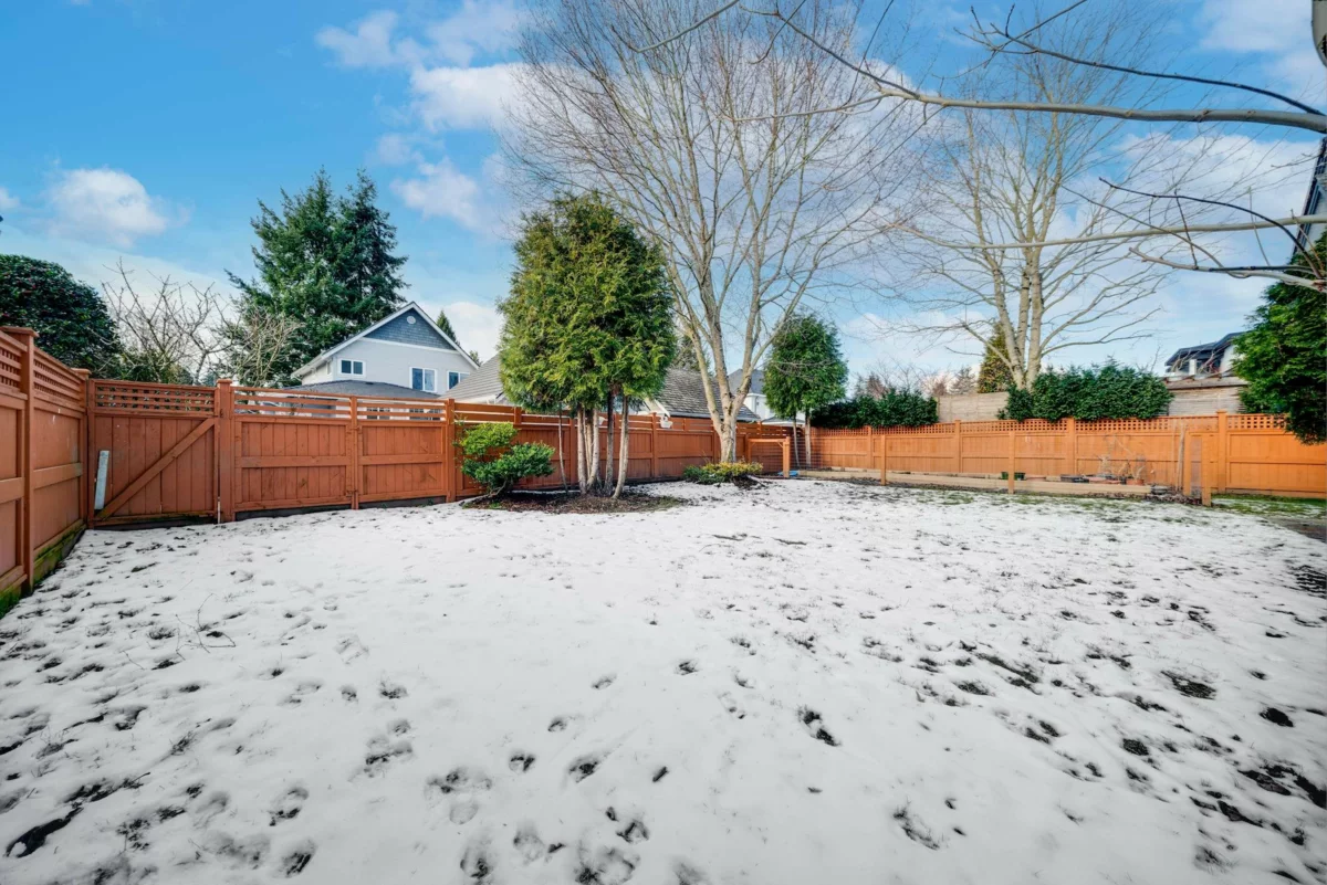 Fitness Center Photo Near 1911 140a Street, Surrey, BC