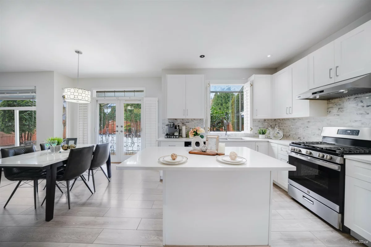 Hallway Photo of 1911 140a Street, Surrey, BC