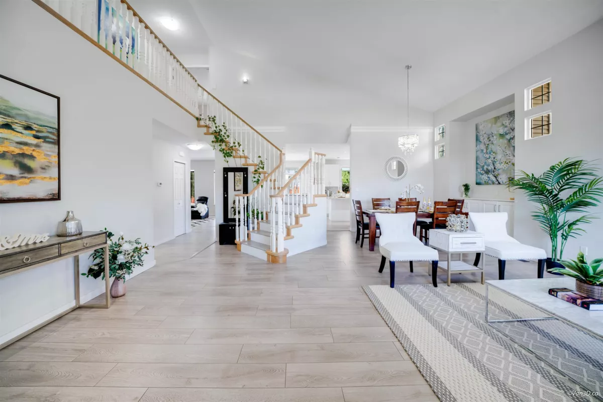 Kitchen Photo of 1911 140a Street, Surrey, BC