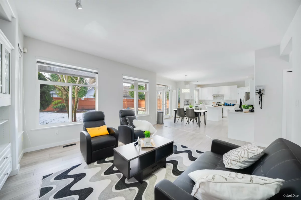 Powder Room Photo of 1911 140a Street, Surrey, BC