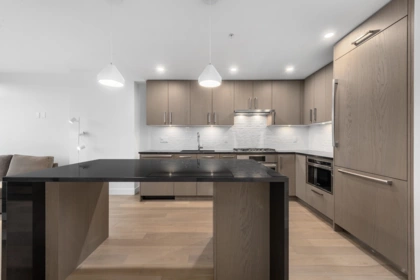403 1588 Johnston Road, White Rock, BC