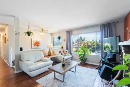 21064 Barker Avenue, Maple Ridge, BC