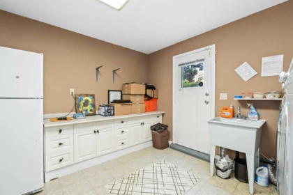Entry Foyer Photo of 21064 Barker Avenue, Maple Ridge, BC