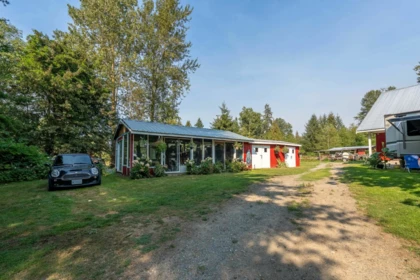 Swimming Pool Photo of 2916 184 Street, Surrey, BC