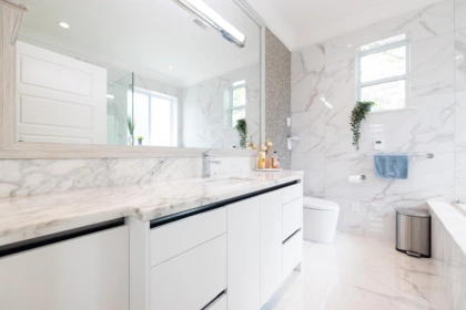 Powder Room Photo of 2388 E 2nd Avenue, Vancouver, BC