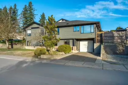 8248 Mcintyre Street, Mission, BC, Mission — Single Family Residence for sale