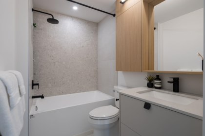 Hallway Photo of 213 715 W 49th Avenue, Vancouver, BC