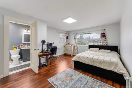 Mudroom Photo of 5933 137a Street, Surrey, BC