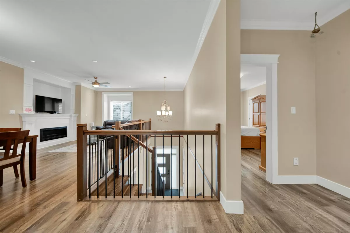 Kitchen Photo of 3176 Engineer Crescent, Abbotsford, BC