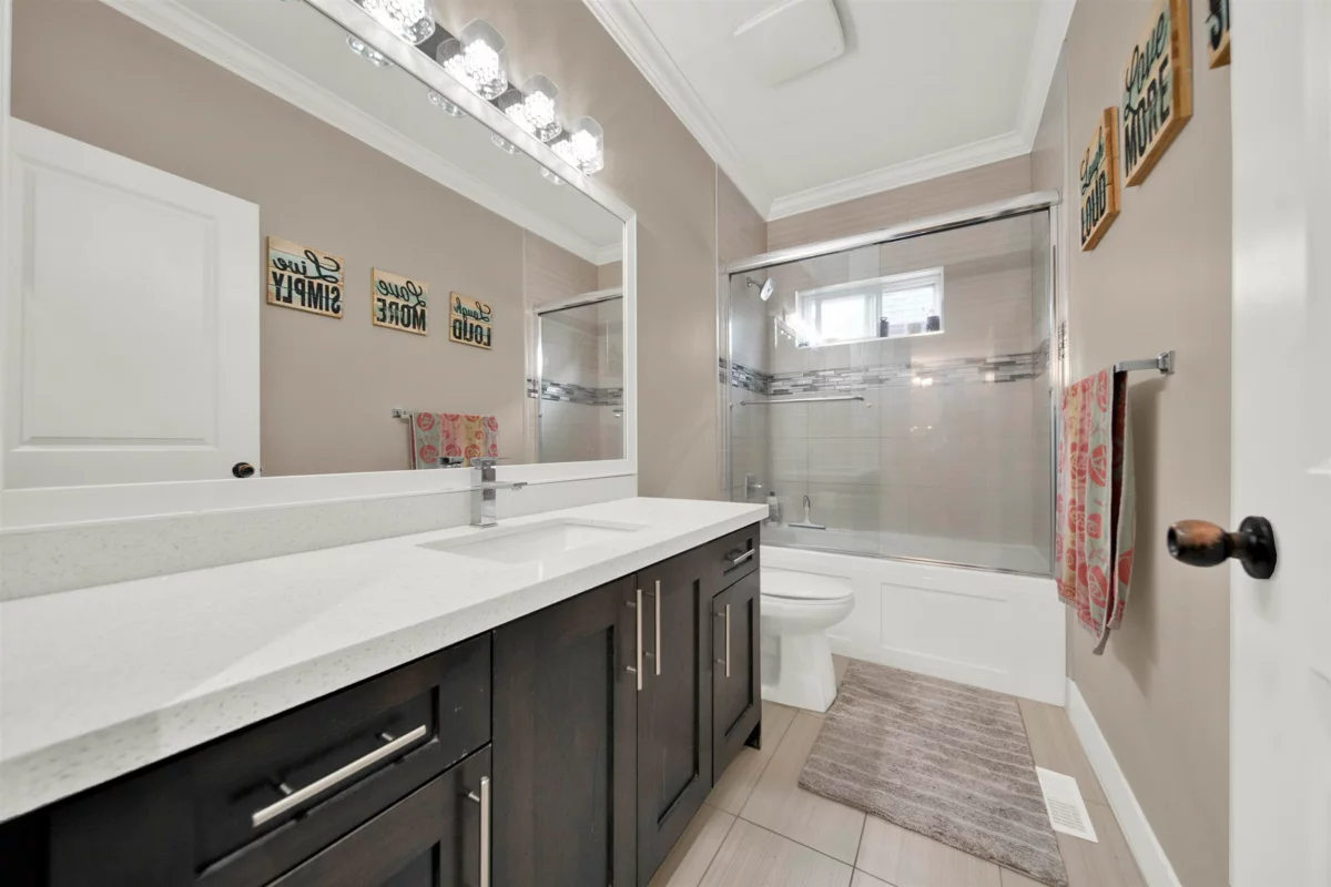 Powder Room Photo of 3176 Engineer Crescent, Abbotsford, BC