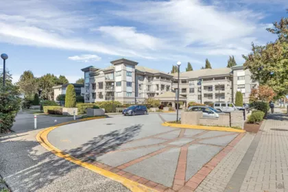 206 10533 University Drive, Surrey, BC, Surrey — Apartment/Condo for sale