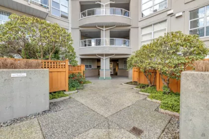 206 10533 University Drive, Surrey, BC, Surrey — Apartment/Condo for sale