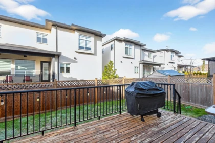 Front Yard Photo of 2363 157a Street, Surrey, BC