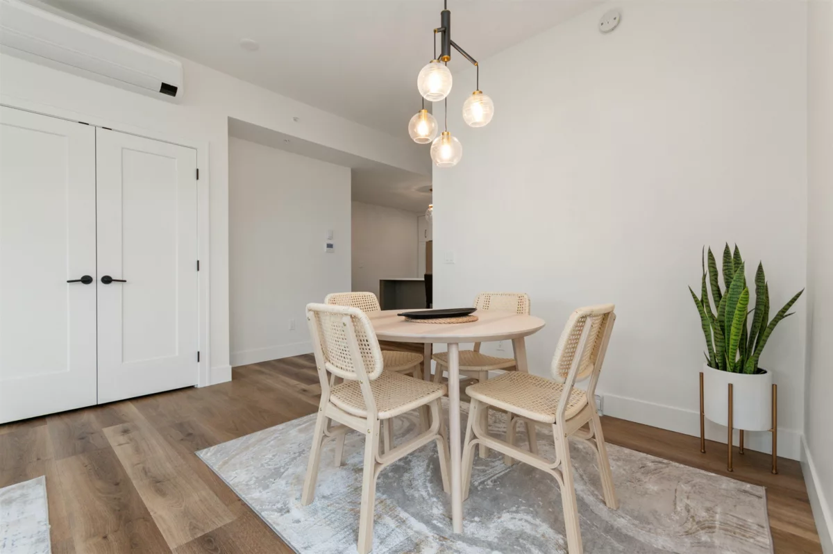 Mudroom Photo of 508 120 Esplanade Avenue, Harrison Hot Springs, BC